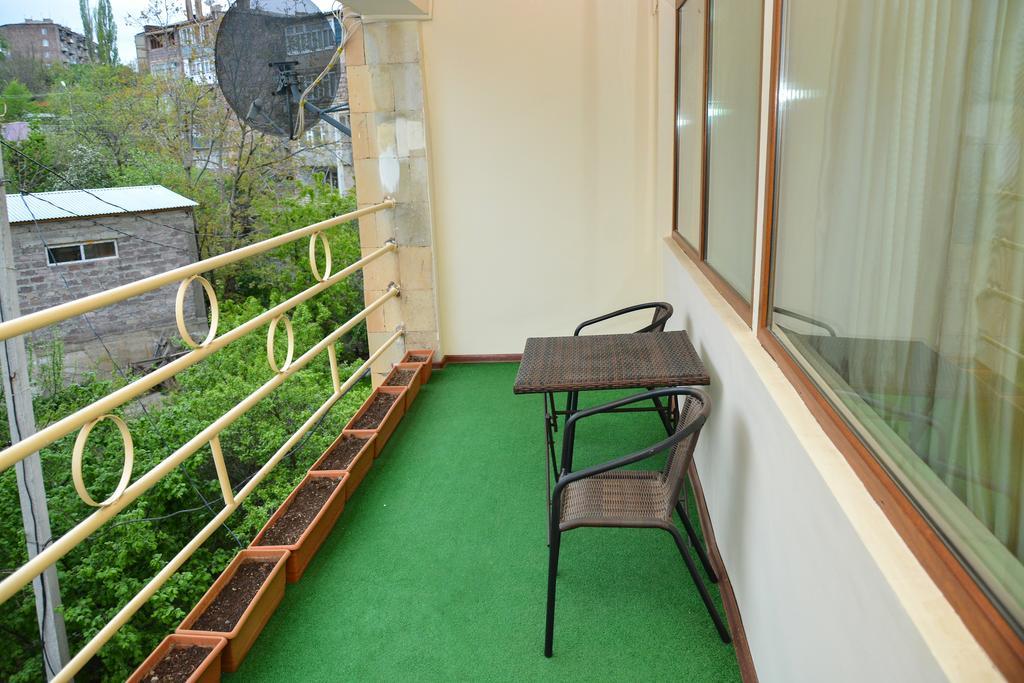 Sanahin Bridge Hotel อาลาแวร์ดิ ภายนอก รูปภาพ