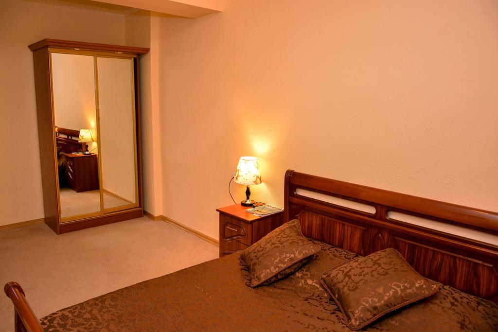 Sanahin Bridge Hotel อาลาแวร์ดิ ภายนอก รูปภาพ