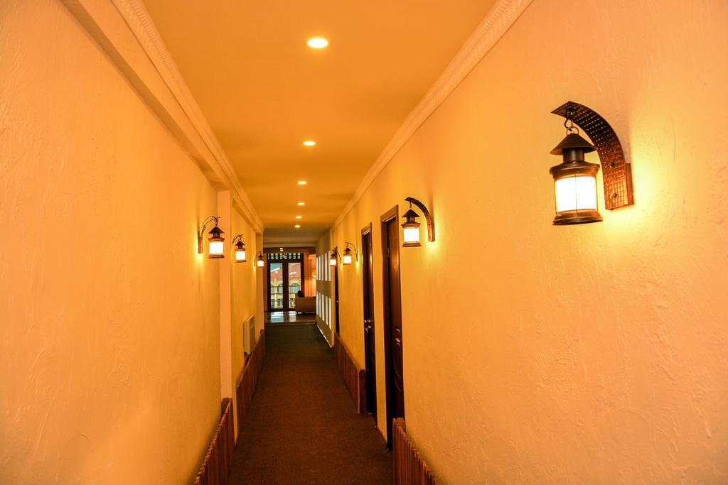Sanahin Bridge Hotel อาลาแวร์ดิ ภายนอก รูปภาพ