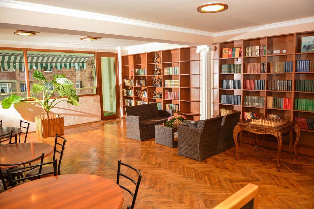 Sanahin Bridge Hotel อาลาแวร์ดิ ภายนอก รูปภาพ